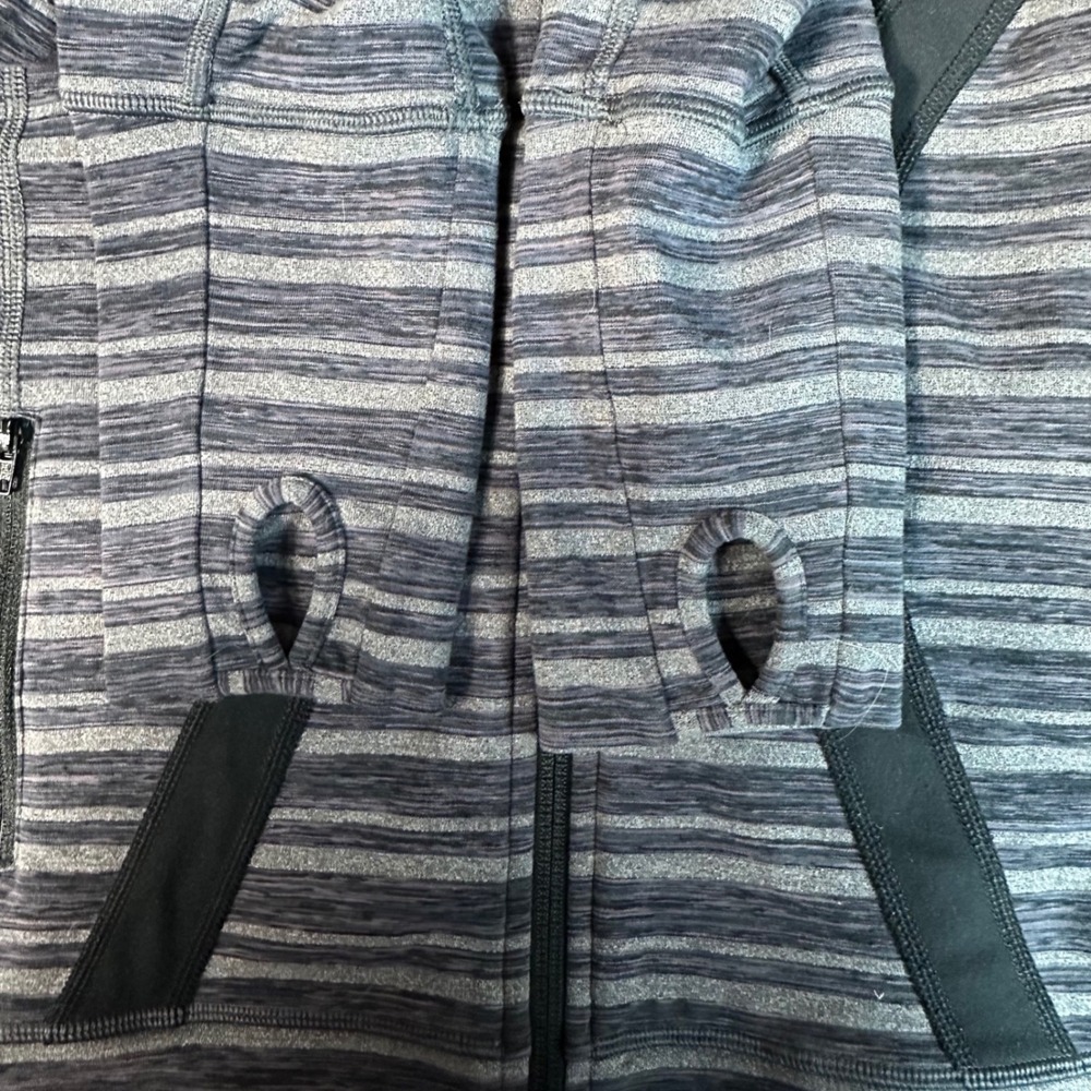 Lululemon Stride Hoodie Women Size 6 Gray Striped Full Zip Thumbholes - Picture 7 of 9